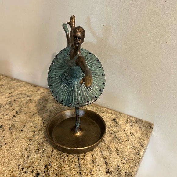 Ballerina SPI bronze cast aluminum dancer jewelry holder - Picture 4 of 7